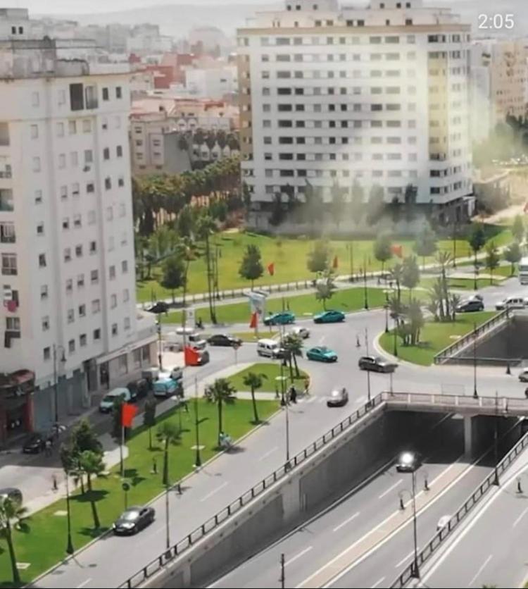 Appartement Familal A Trois Chambres En Face Marjane & Hotel Ahlen Tanger Zewnętrze zdjęcie